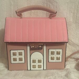 Chic Pink House-Shaped Top-Handle Bag